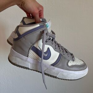 Nike Dunks women’s 7.5